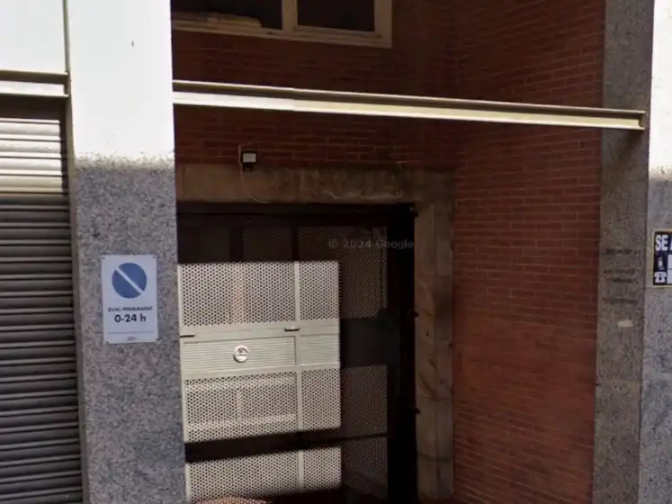Einzelparkplatz zur Miete in Carrer d'Isaac Albéniz 1