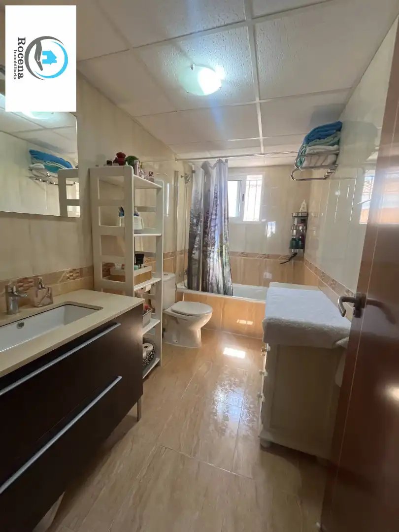 Bany de Casa o xalet en venda en Cartagena amb Aire condicionat, Calefacció i Jardí privat