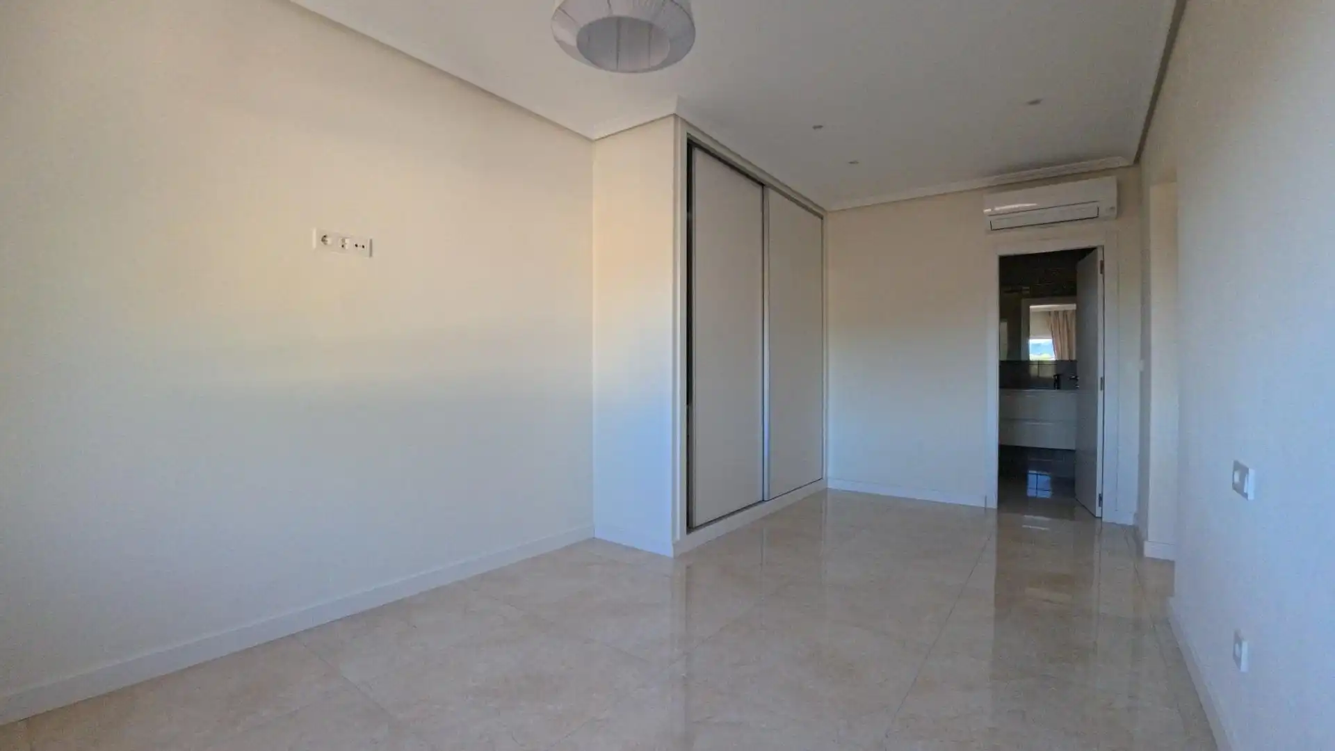 Casa aparellada amb piscina en venda a L'Albir, imagen 19