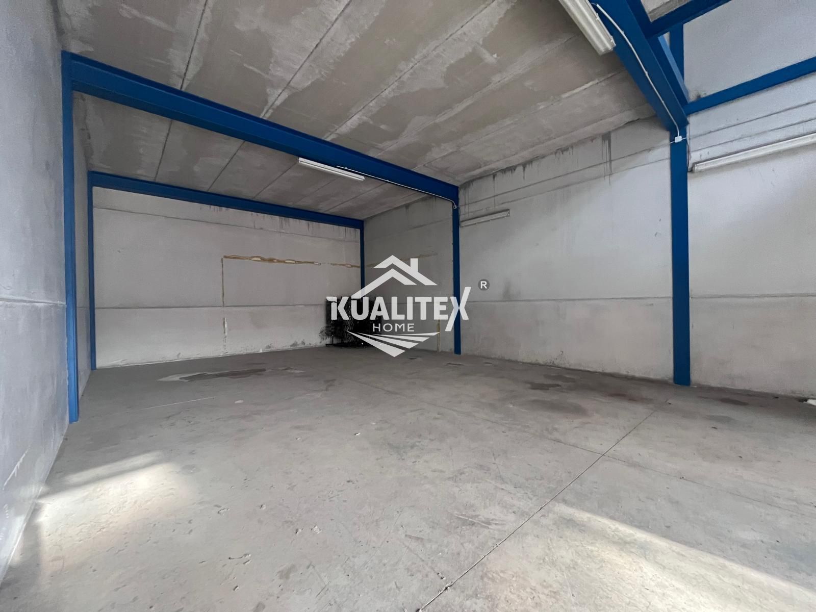 Industrial buildings for sale in Centro