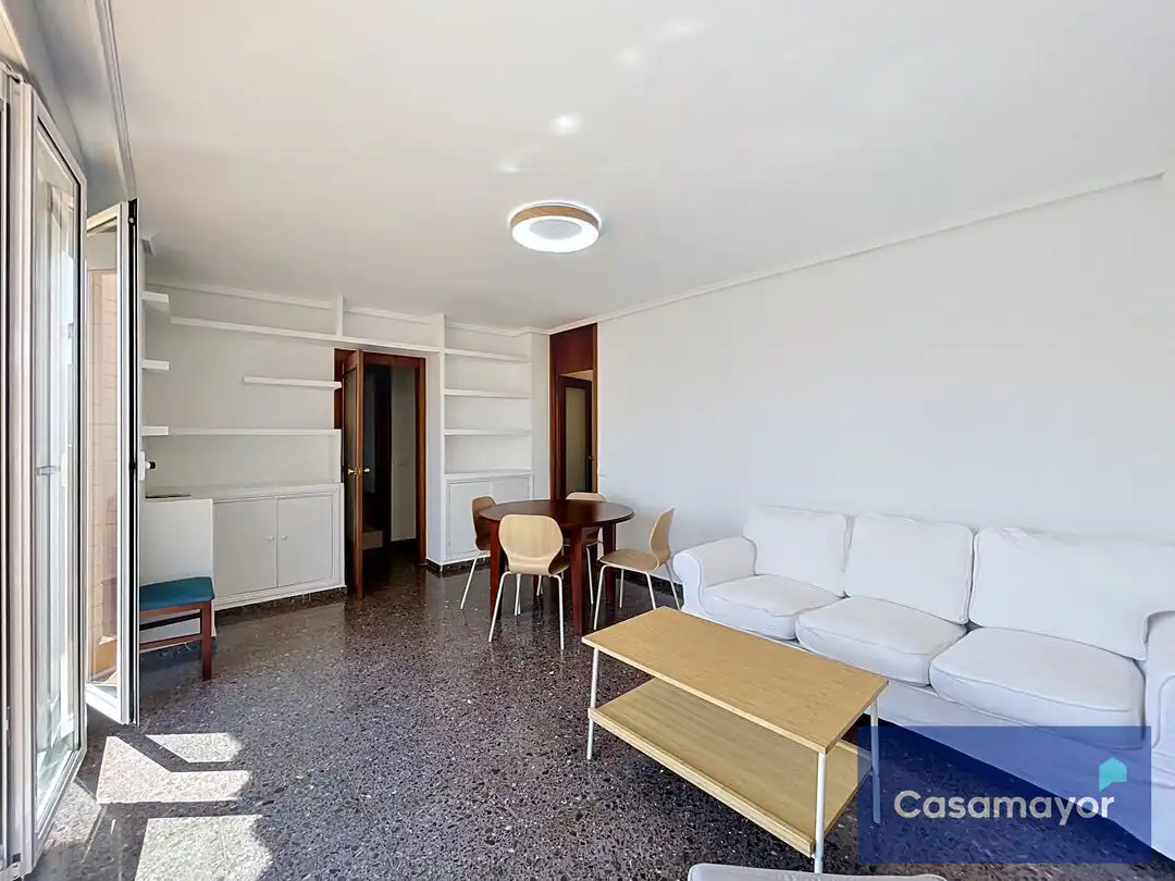 Sala de estar de Ático de alquiler en Alicante / Alacant con Aire acondicionado, Terraza y Balcón
