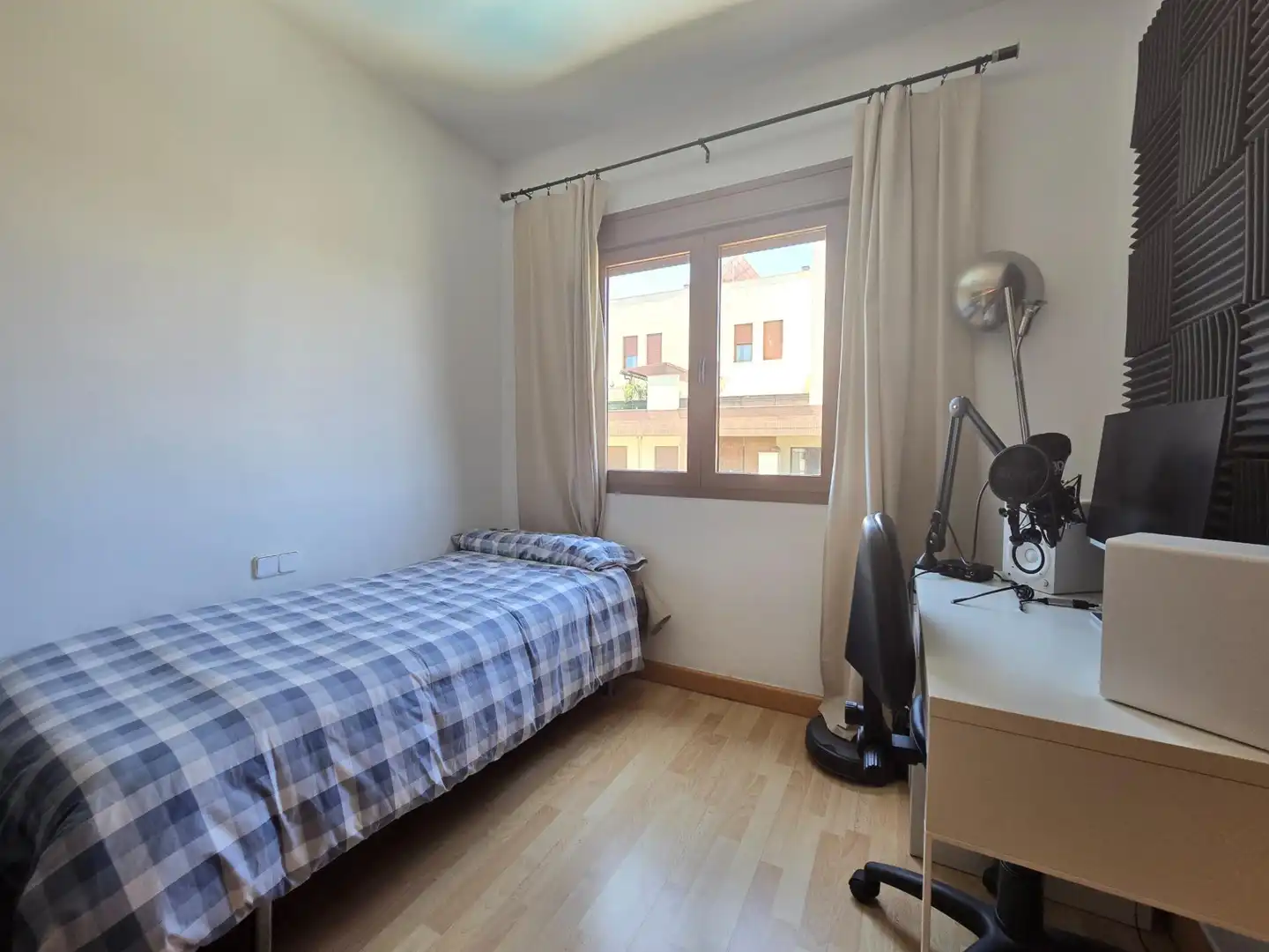 Schlafzimmer von Wohnung zum Verkauf in Mairena del Aljarafe mit Gemeinschaftspool