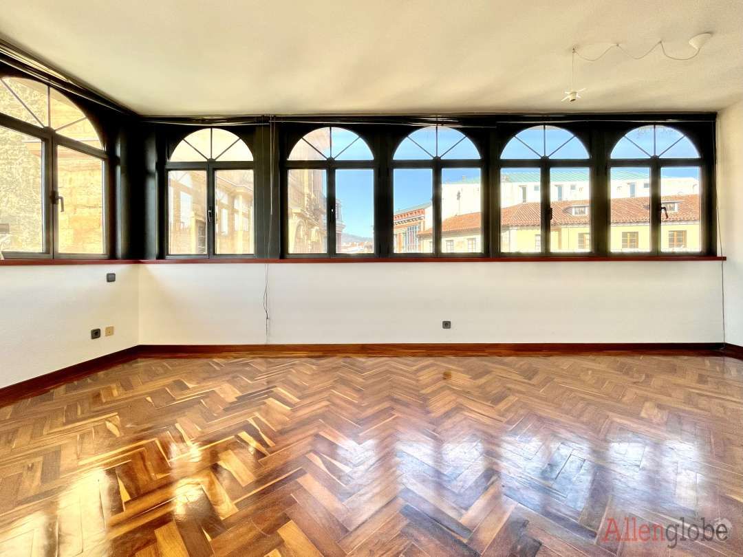 Duplex to rent in Plaza de la Constitución, 3, Casco Histórico, Centro - Casco Histórico, Oviedo