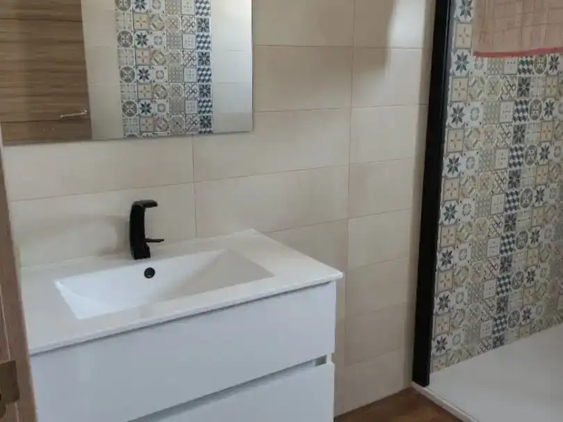 Bany de Casa o xalet en venda en Torrent amb Aire condicionat, Jardí privat i Traster