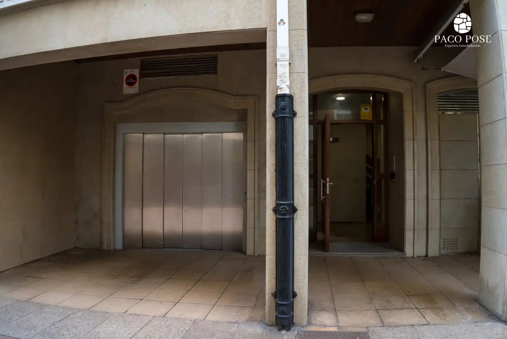Piso en venta en A Coruña Capital  con Calefacción, Trastero y Amueblado
