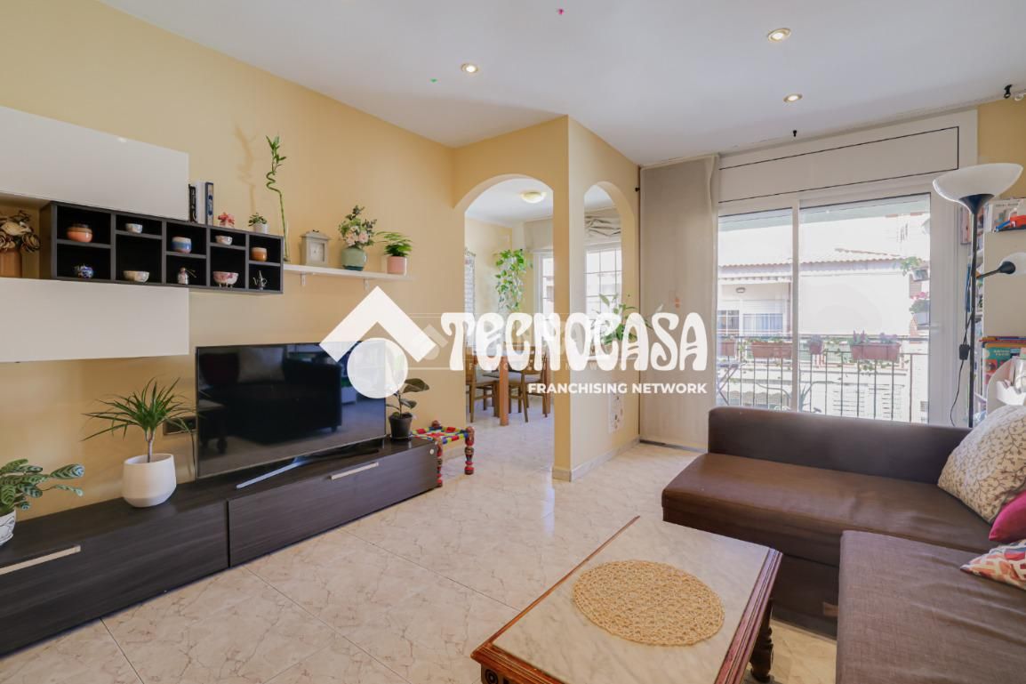 Living room of Flat for sale in Sant Adrià de Besòs  with Air Conditioner, Heating and Terrace