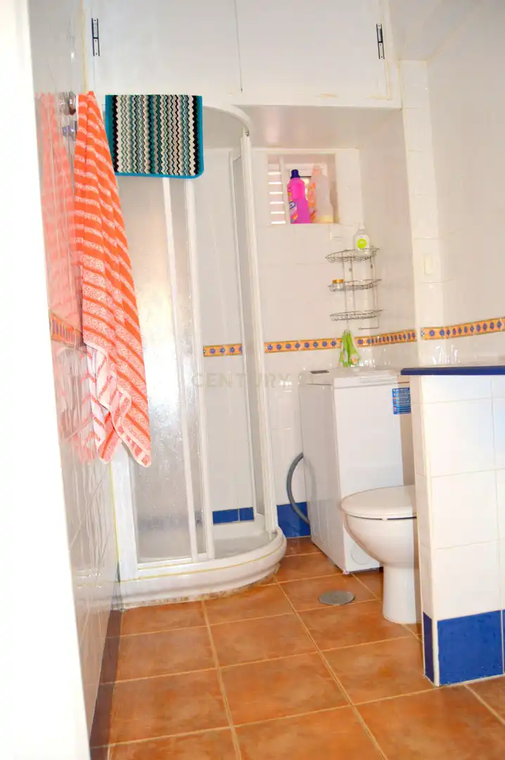 Bathroom of Study for rent in Torremolinos  with Air Conditioner, Private garden and Furnished