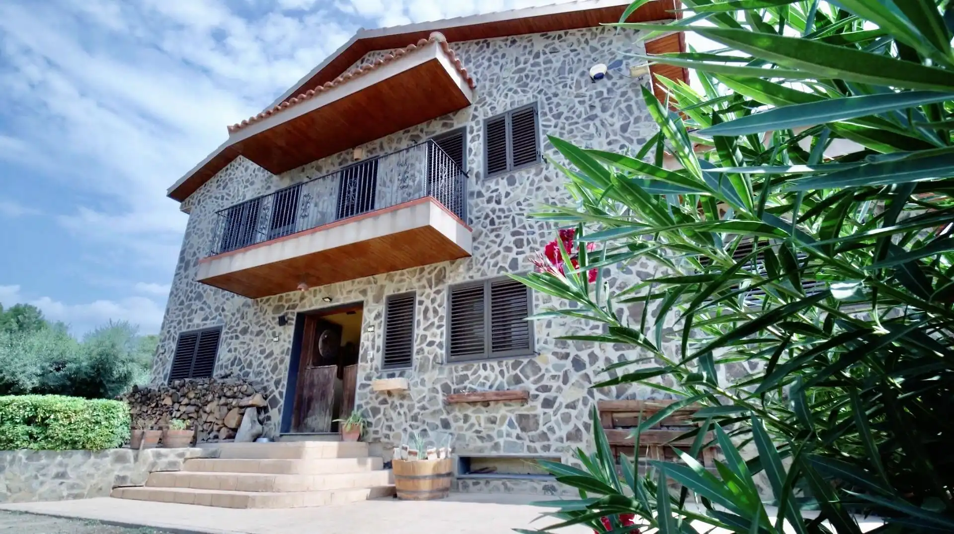 Vista exterior de Finca rústica en venda en Almoster amb Calefacció, Jardí privat i Terrassa