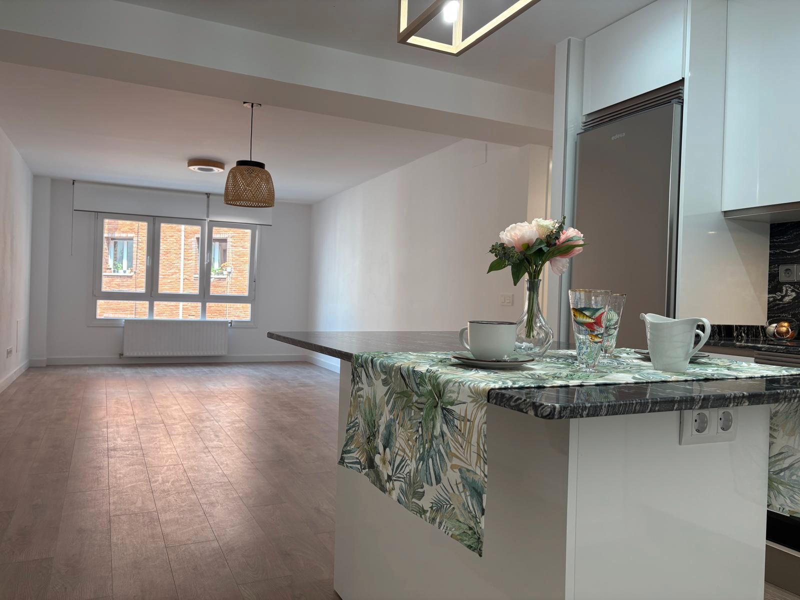 Kitchen of Flat for sale in Oviedo   with Heating