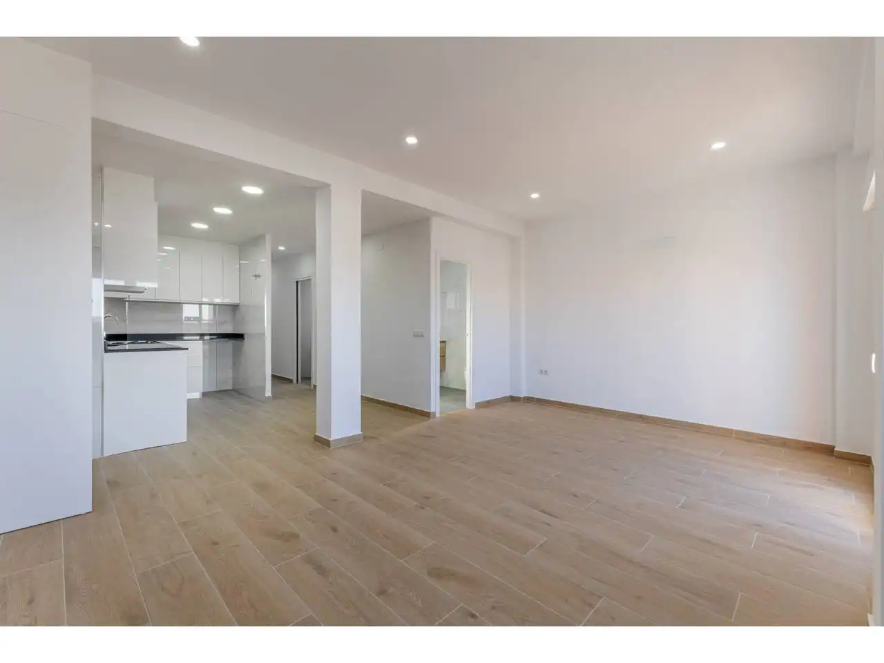 Piso en venta en Valencia con Balcón