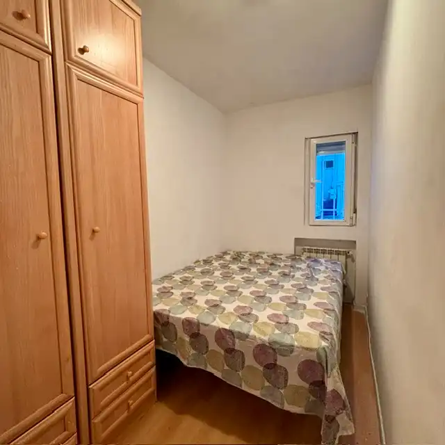 Dormitori de Pis en venda en Madrid amb Calefacció i Moblat