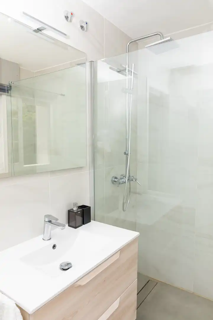 Bathroom of Detached homes for rent in Estepona  with Air Conditioner, Private garden and Terrace