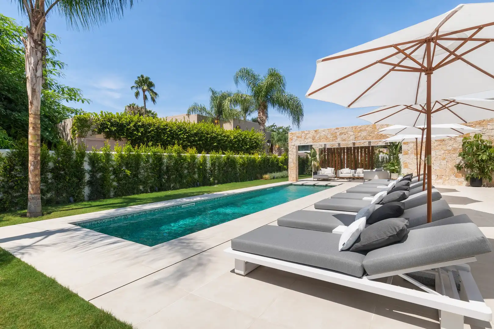 Villa con piscina in vendita a Nueva Andalucía, imagen 3