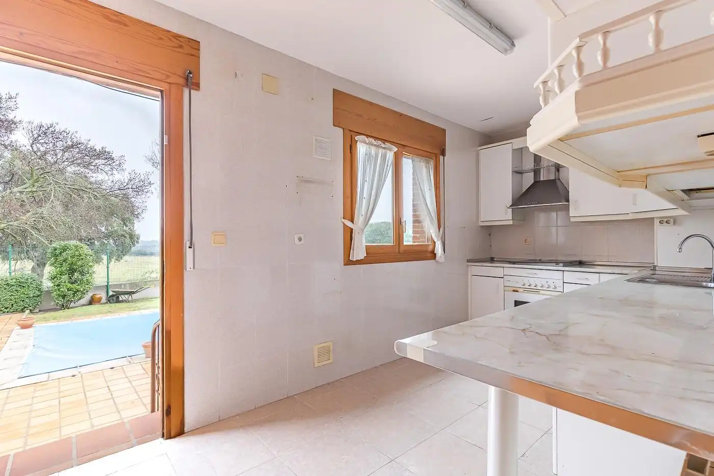Cocina de Casa adosada en venta en Galapagar con Calefacción, Jardín privado y Terraza