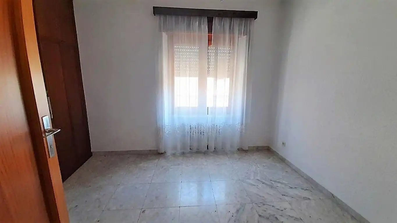 Habitación de Casa o chalet en venta en La Roda con Calefacción, Terraza y Trastero