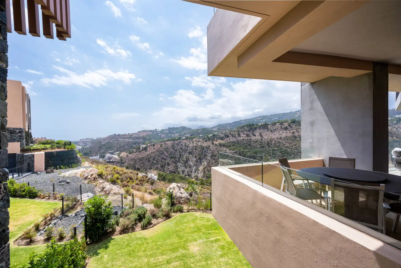 Apartament amb piscina en venda a Benahavís pueblo, imagen 26