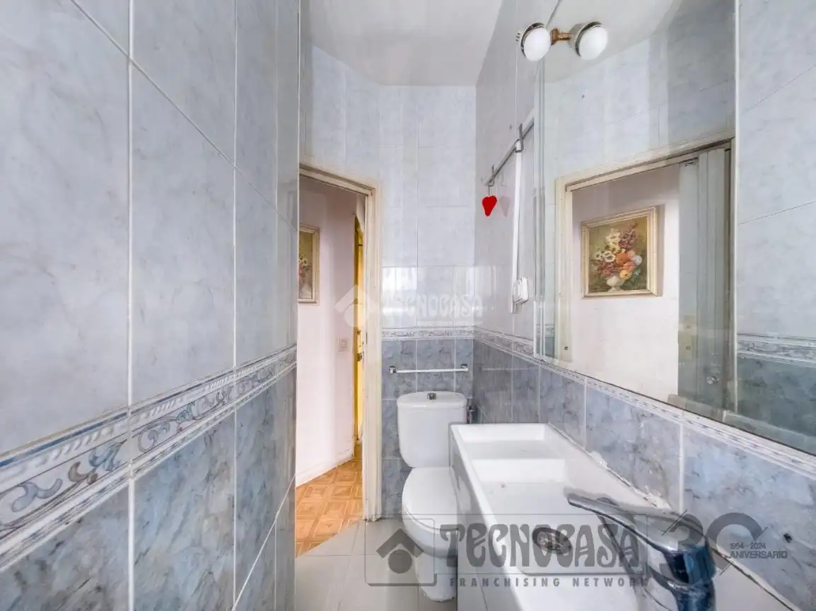 Baño de Piso en venta en Madrid con Calefacción
