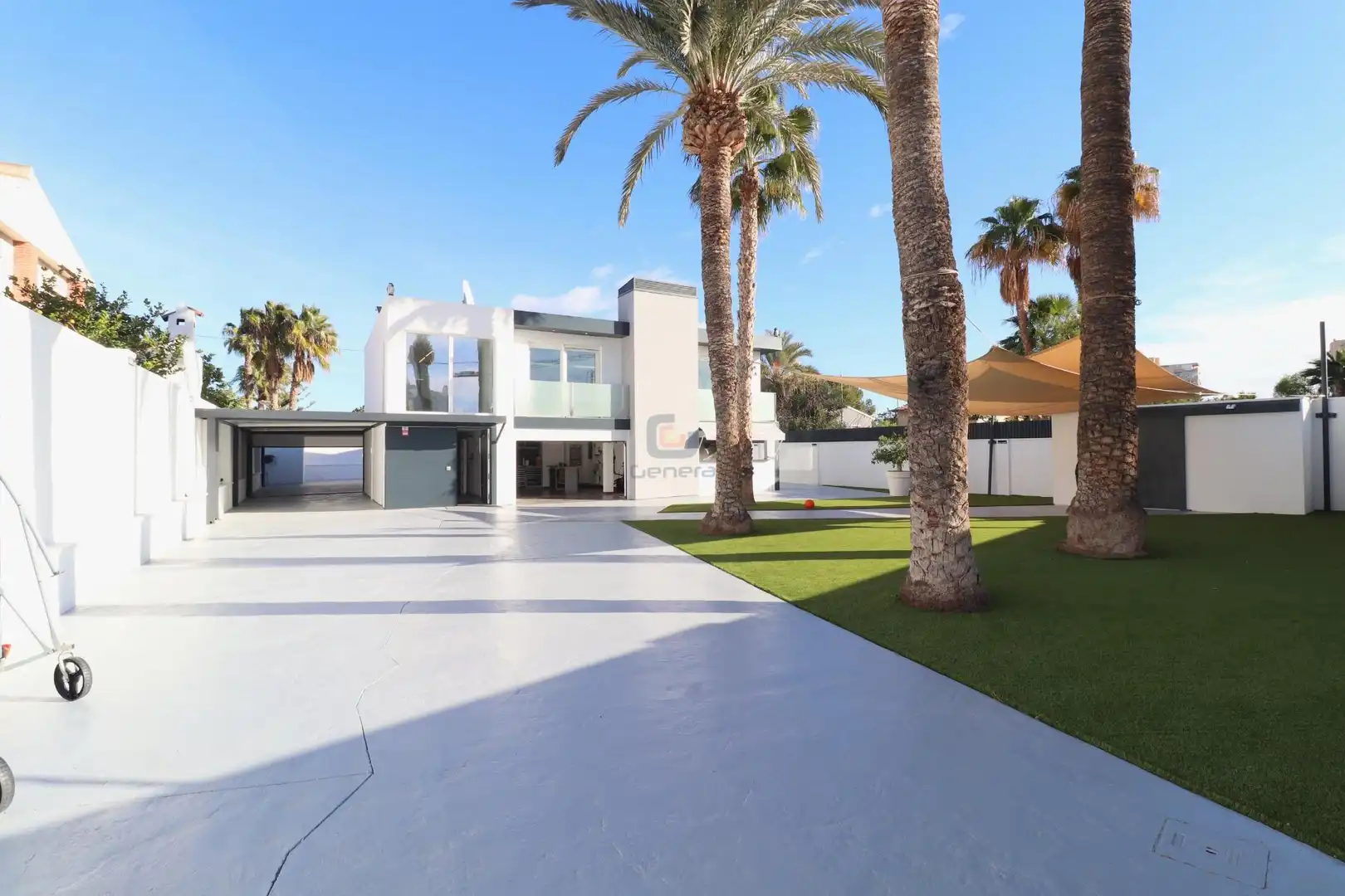 Exterior view of Houses for sale in El Campello  with Air Conditioner, Private garden and Terrace