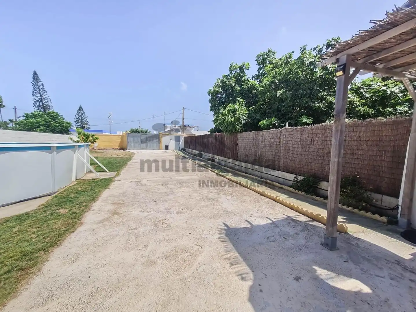 Vista exterior de Finca rústica en venta en Chipiona con Trastero y Piscina
