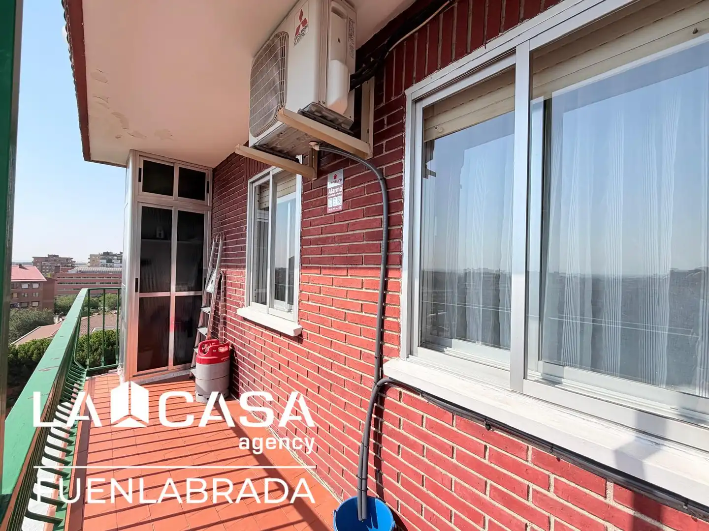 Vista exterior de Piso en venta en Fuenlabrada con Calefacción y Terraza