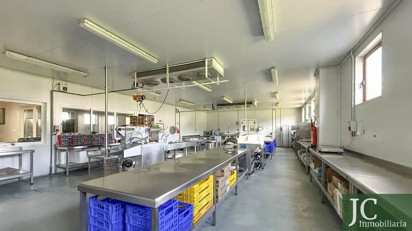 Cocina de Nave industrial en venta en Guriezo