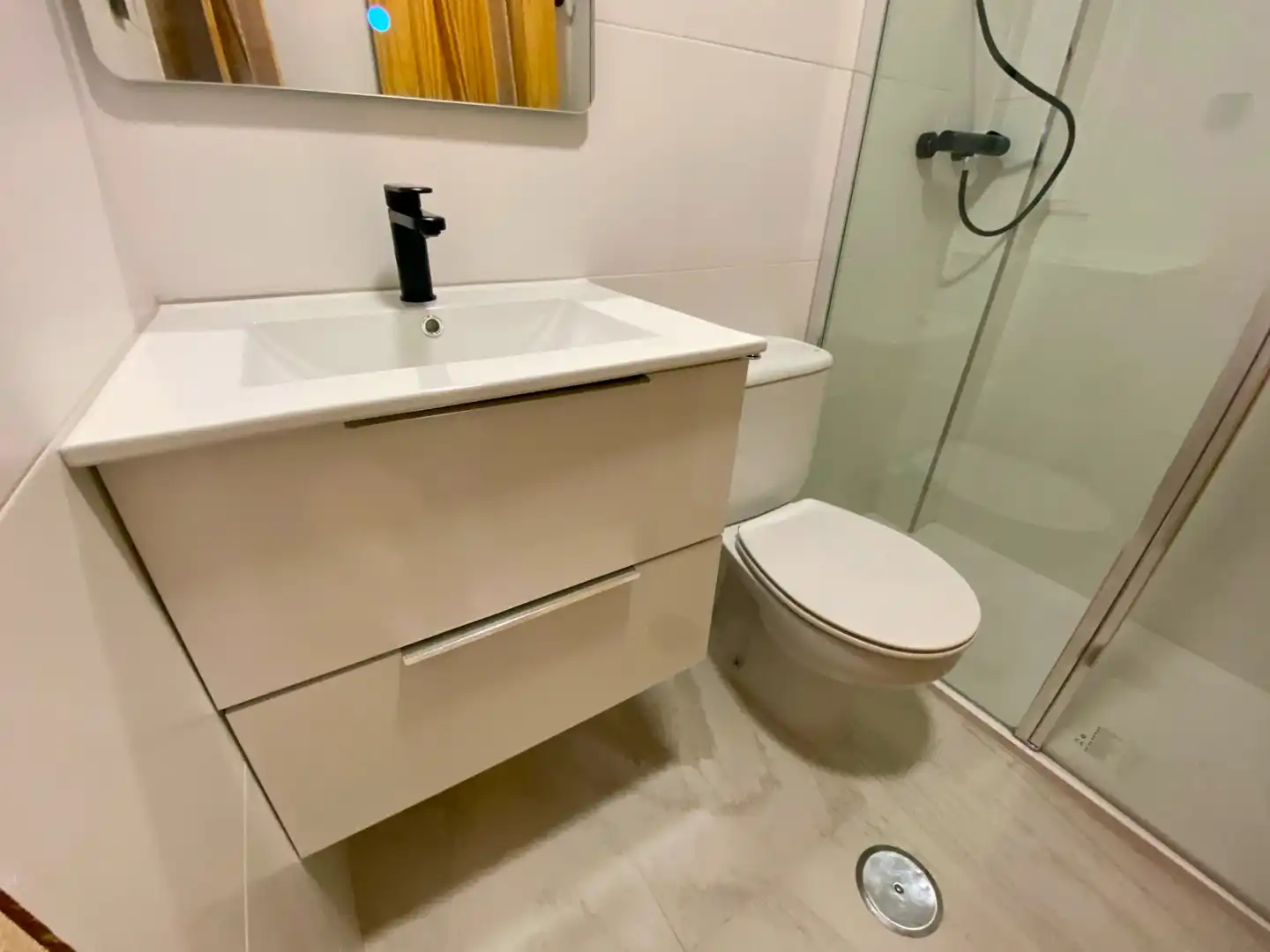 Mini appartamento con terrazza in affitto a Calle Verónica de la Magdalena 24, imagen 7
