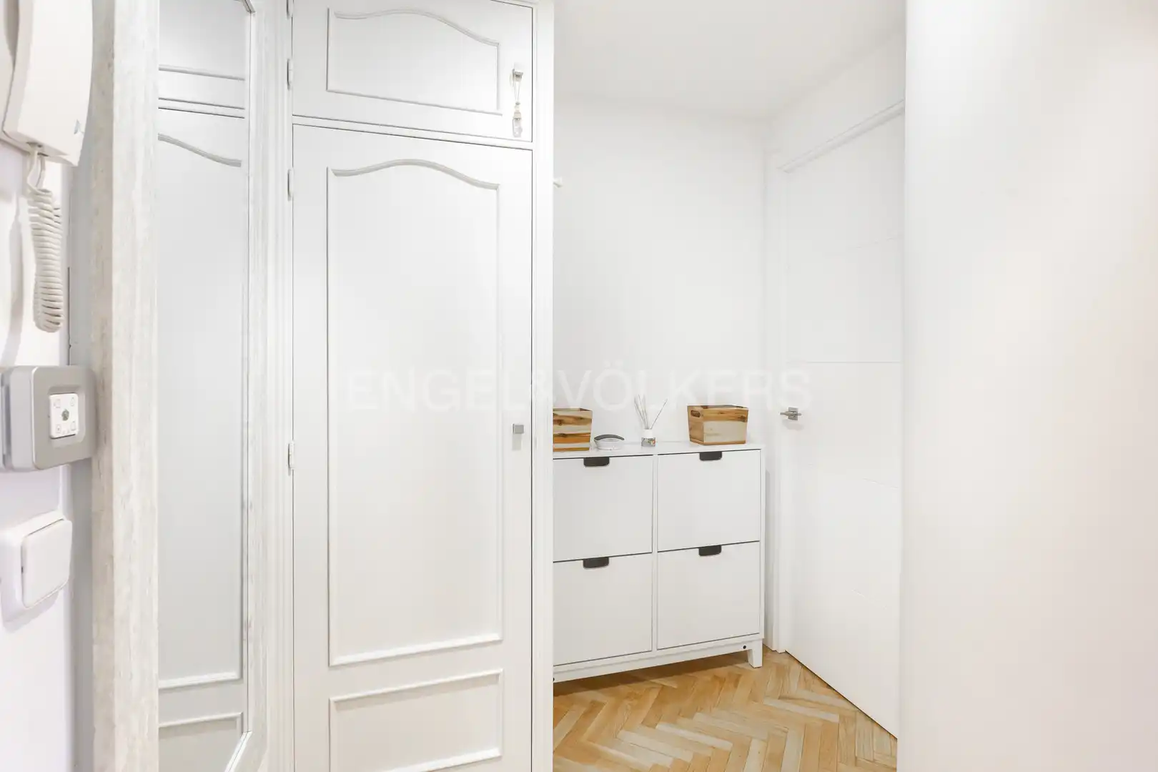 Cuina de Pis de lloguer en Madrid amb Aire condicionat, Calefacció i Jardí privat