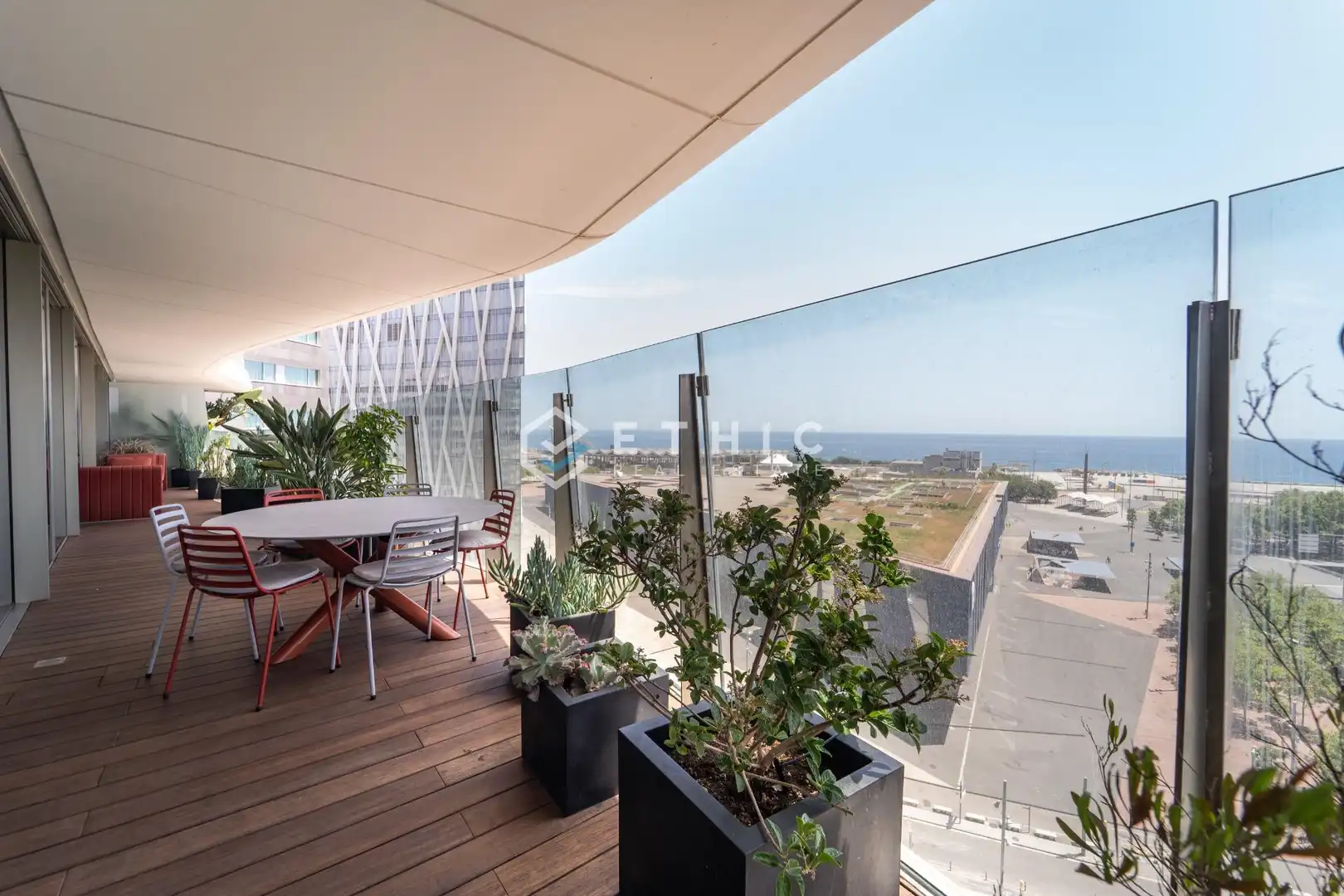 Flat with terrace for sale in Sant Martí, imagen 2