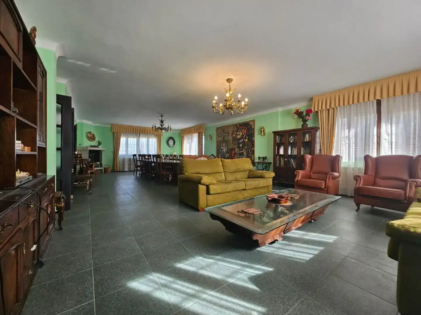 Sala d'estar de Casa o xalet en venda en Navahermosa amb Aire condicionat, Piscina i Balcó