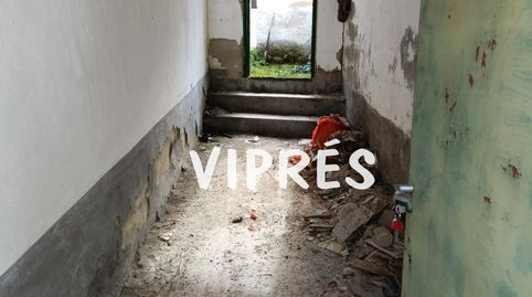 Casa en Sierra de Fuentes de dos plantas con muchas posibilidades para reformar a tu gusto.Cuatro habitaciones y un gran baño con, imatge 2