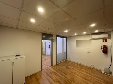 Gewerbefläche zur Miete in Carrer de Santiago
