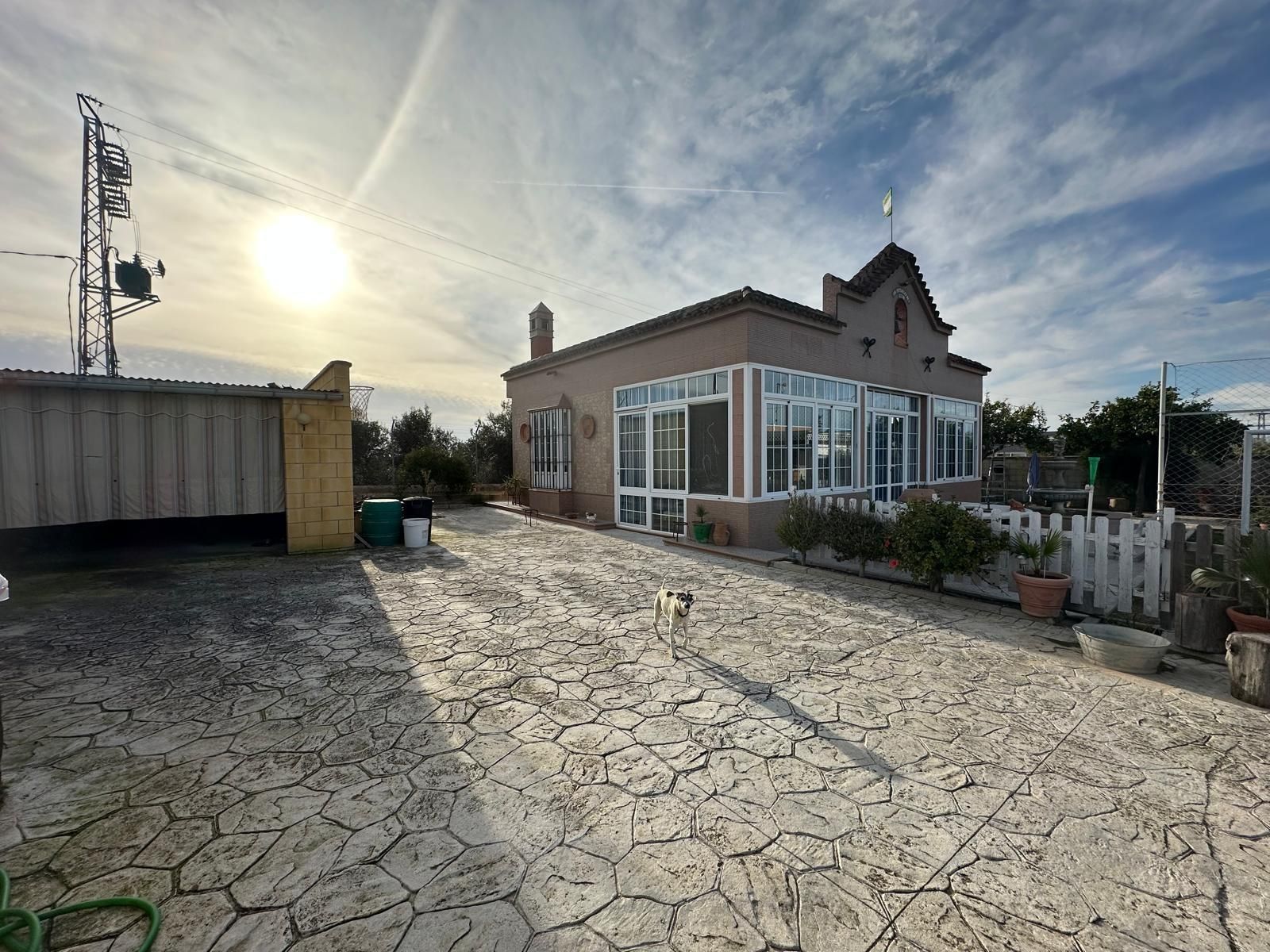 Außenansicht von Haus oder Chalet zum verkauf in Marchena mit Klimaanlage, Heizung und Privatgarten