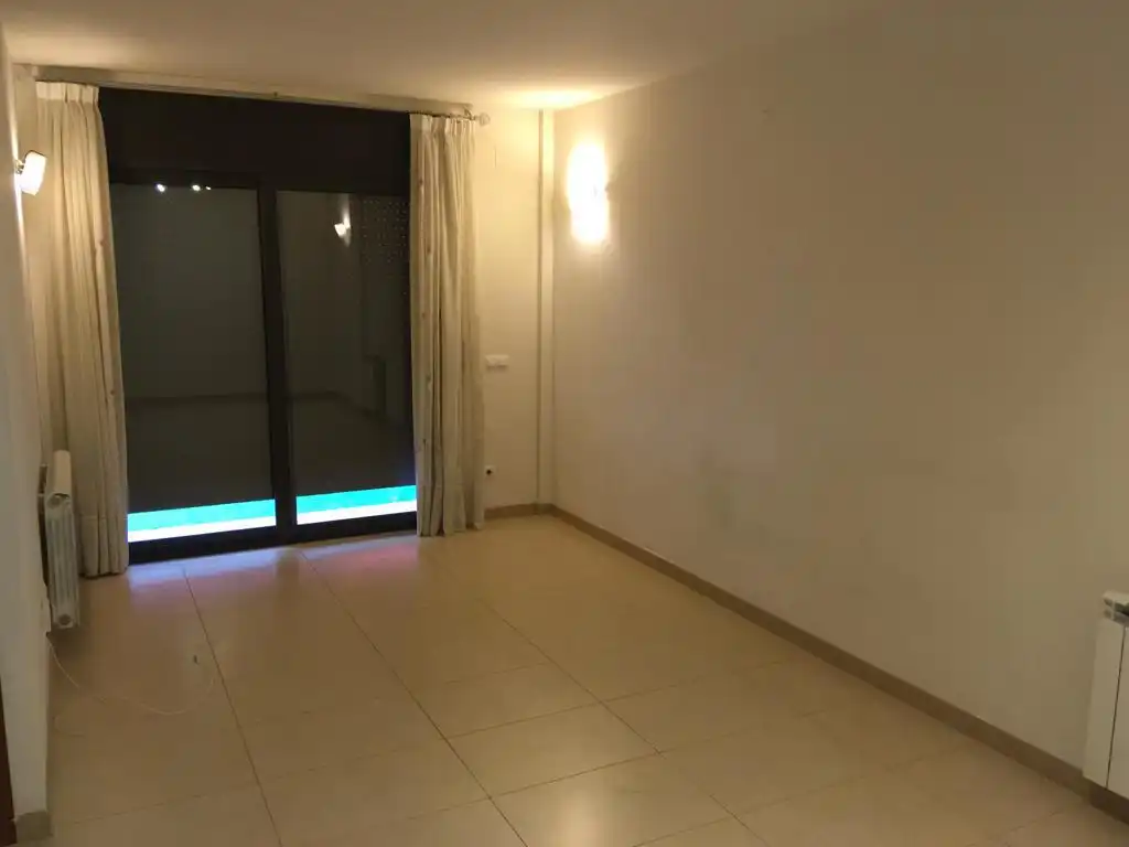 Detached homes for rent in Girona  with Air Conditioner, Heating and Private garden