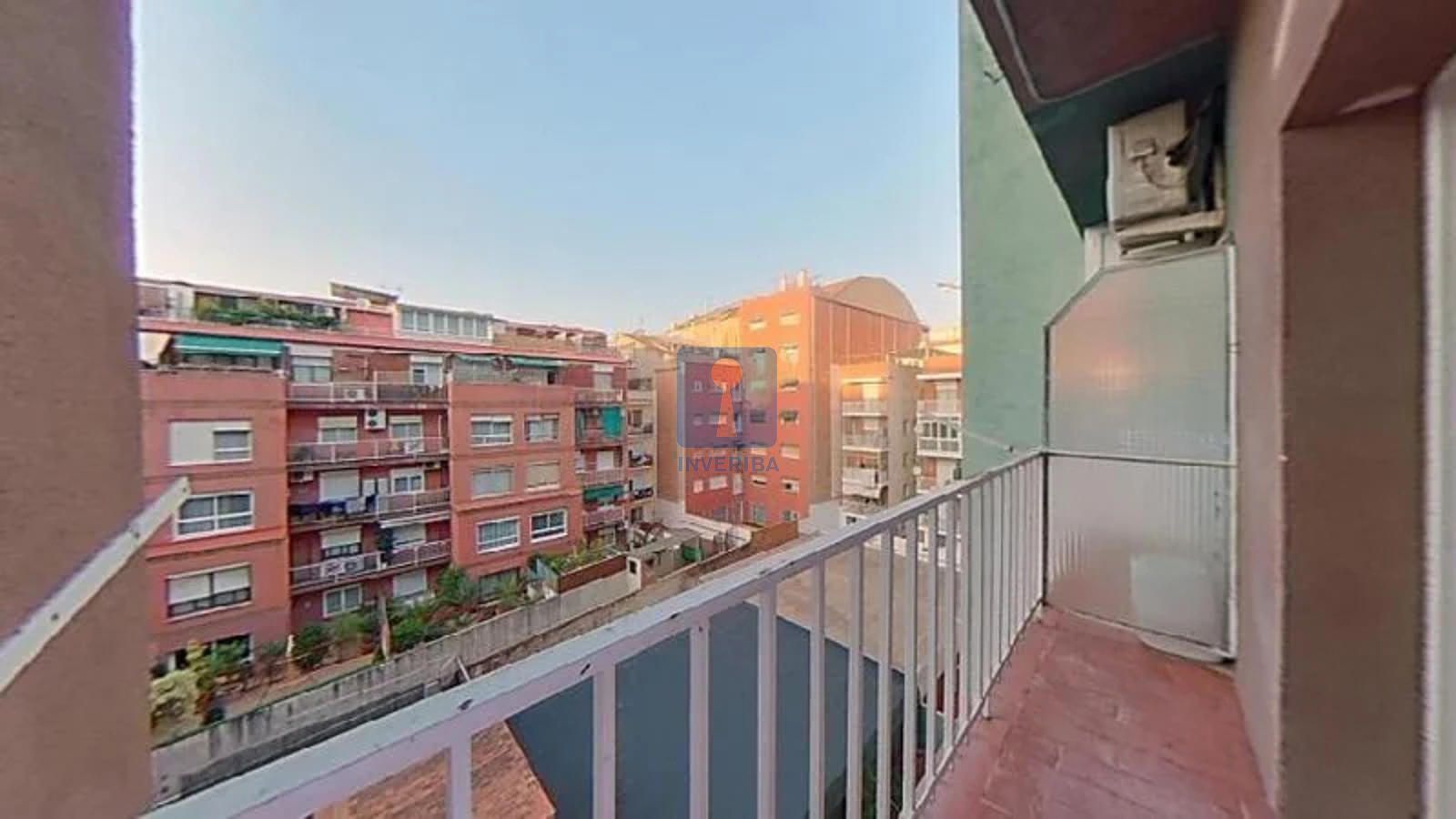 Pis en venda a Berlin, Barri de les Corts, Les Corts,  Barcelona Capital