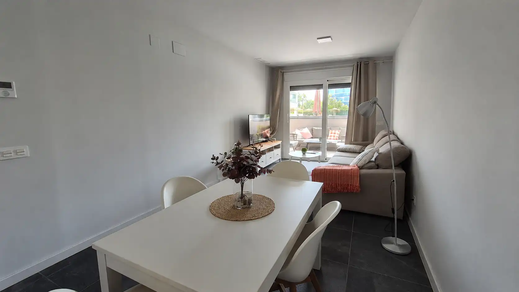 Living room of Ground floor for rent in Marbella  with Air Conditioner, Terrace and Storage room