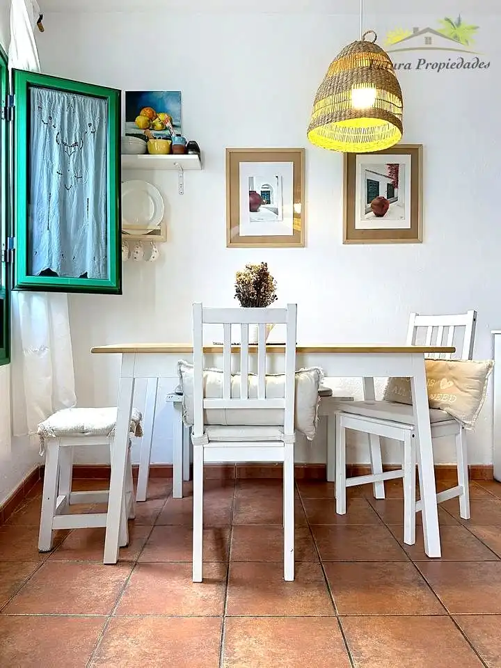 Esszimmer von Erdgeschoss zum Verkauf in Haría mit Terrasse