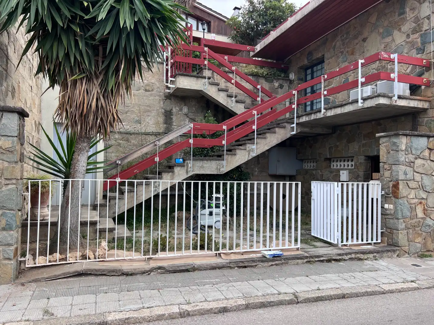 Vista exterior de Casa o xalet de lloguer en Vilassar de Dalt amb Calefacció, Jardí privat i Parquet
