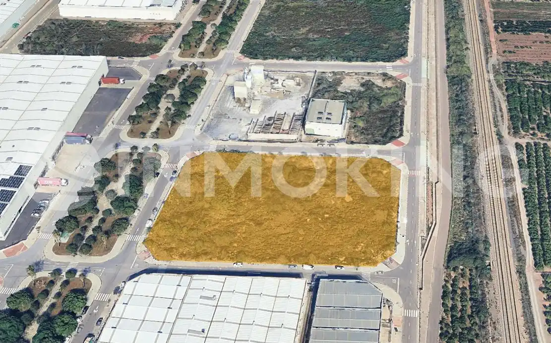 Terreny industrial en venda en Quartell