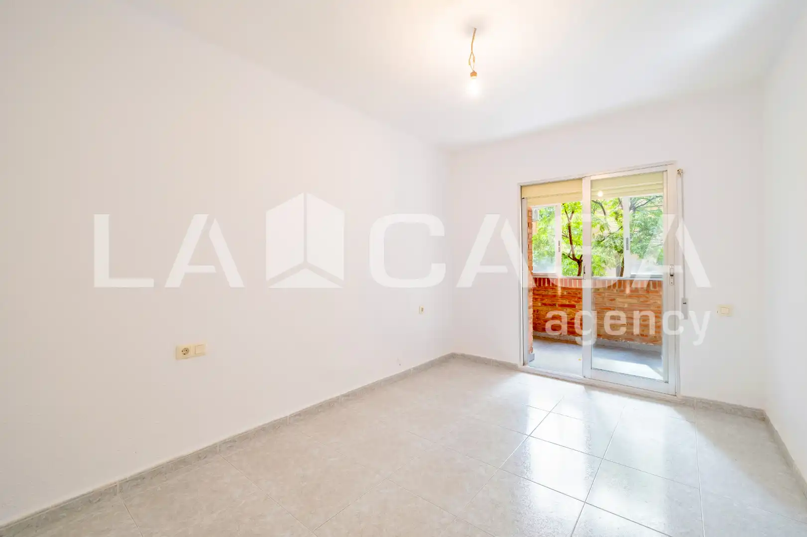 Flat with terrace for sale in Avinguda de Blasco Ibáñez, imagen 2