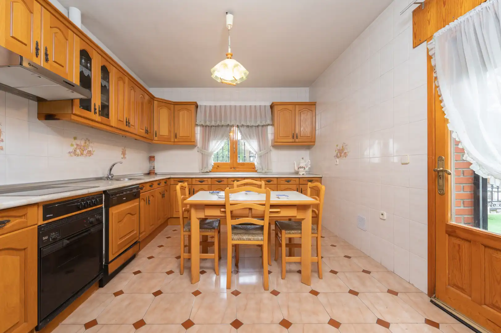 Cocina de Casa o chalet en venta en Colmenar Viejo con Calefacción, Parquet y Terraza
