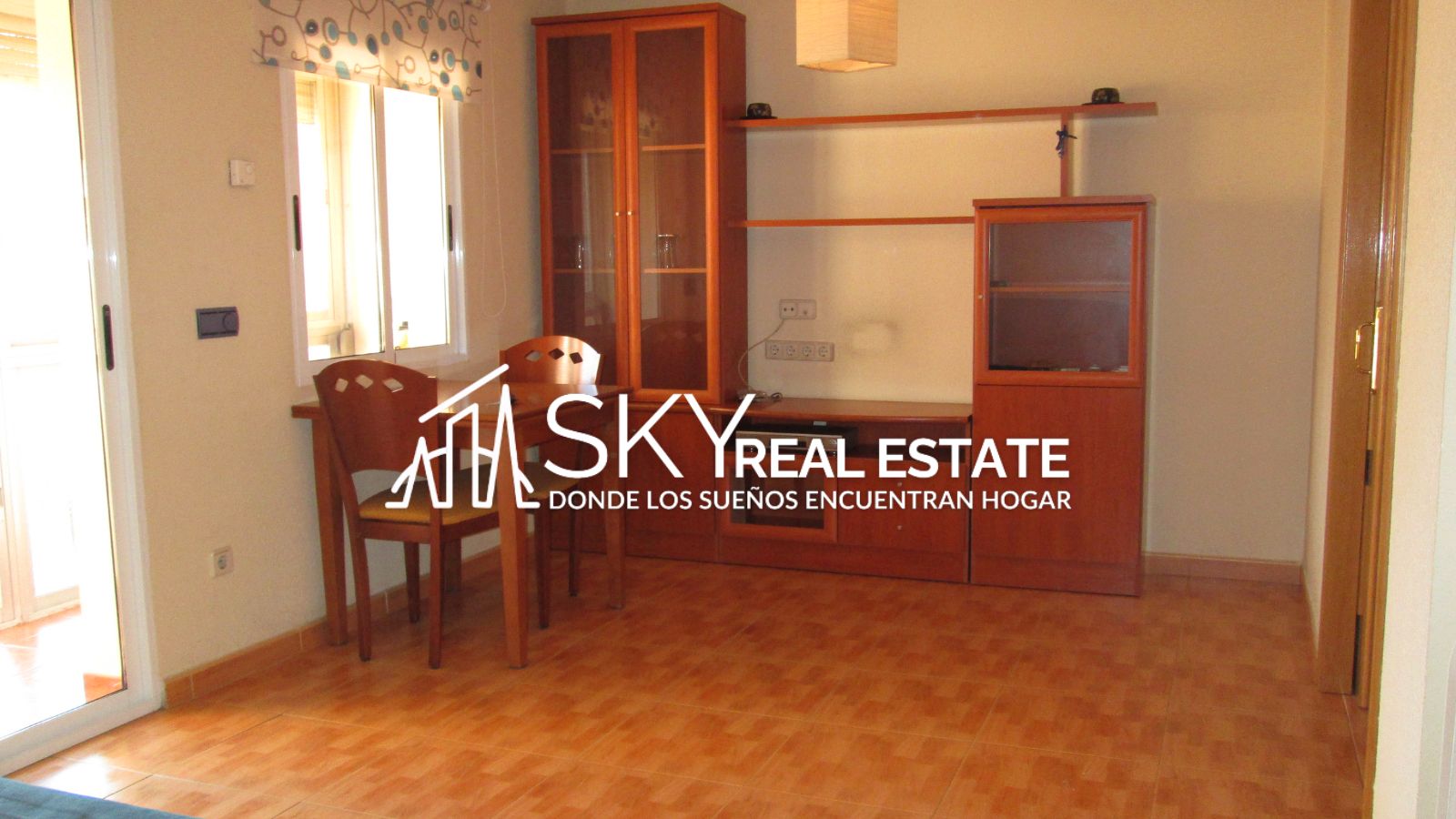 Sala d'estar de Pis en venda en  Madrid Capital