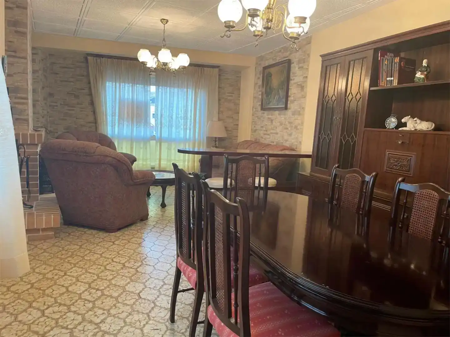 Comedor de Piso en venta en Ponteceso con Amueblado y Balcón