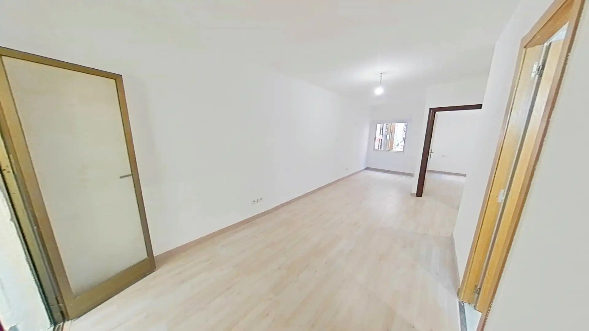 Flat for rent in Llefià