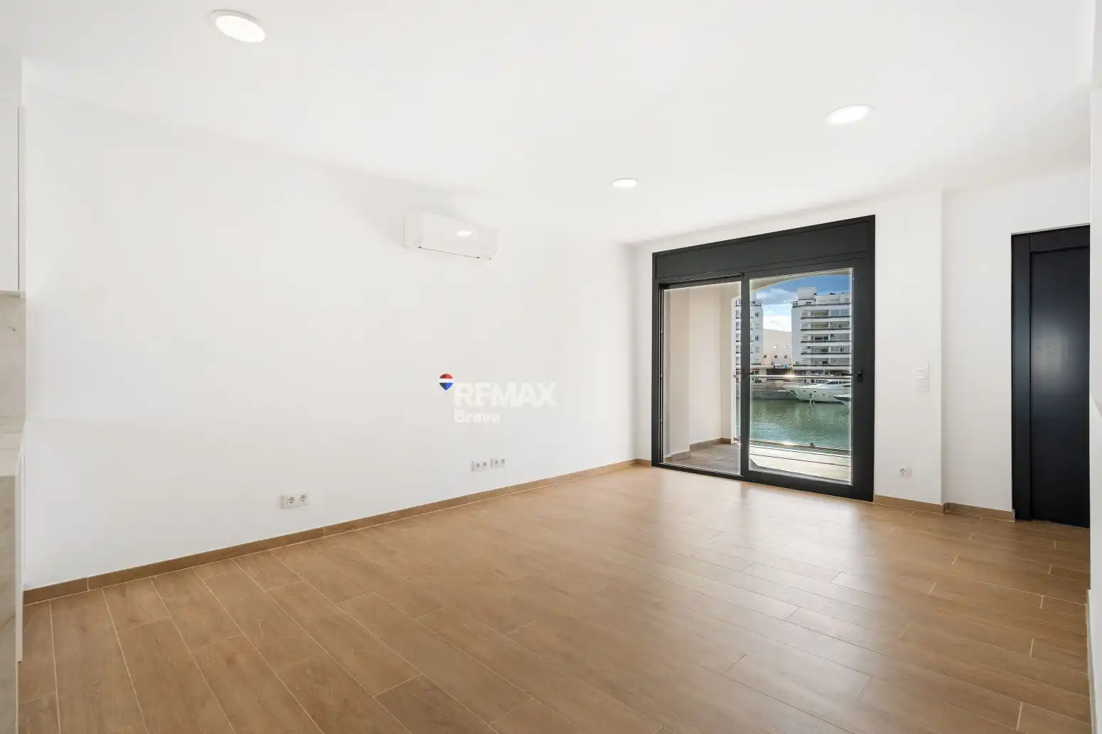Dormitori de Casa o xalet en venda en Empuriabrava amb Aire condicionat, Calefacció i Terrassa