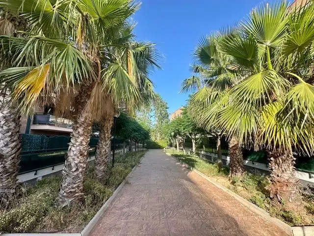 Vista exterior de Pis en venda en Salou amb Aire condicionat, Calefacció i Jardí privat