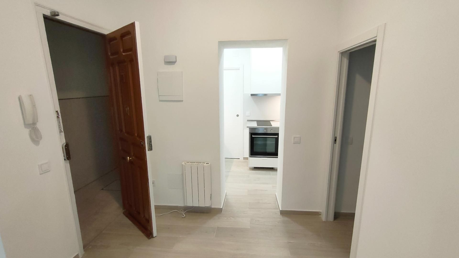 Planta baja de alquiler en  Madrid Capital con Calefacción