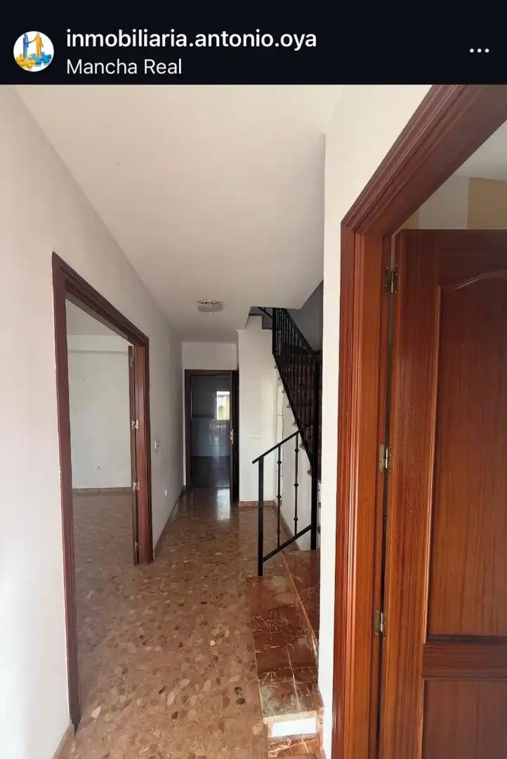 Casa con terrazza in vendita a Calle Jaén