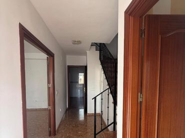 Casa con balcone in vendita a Calle Jaén
