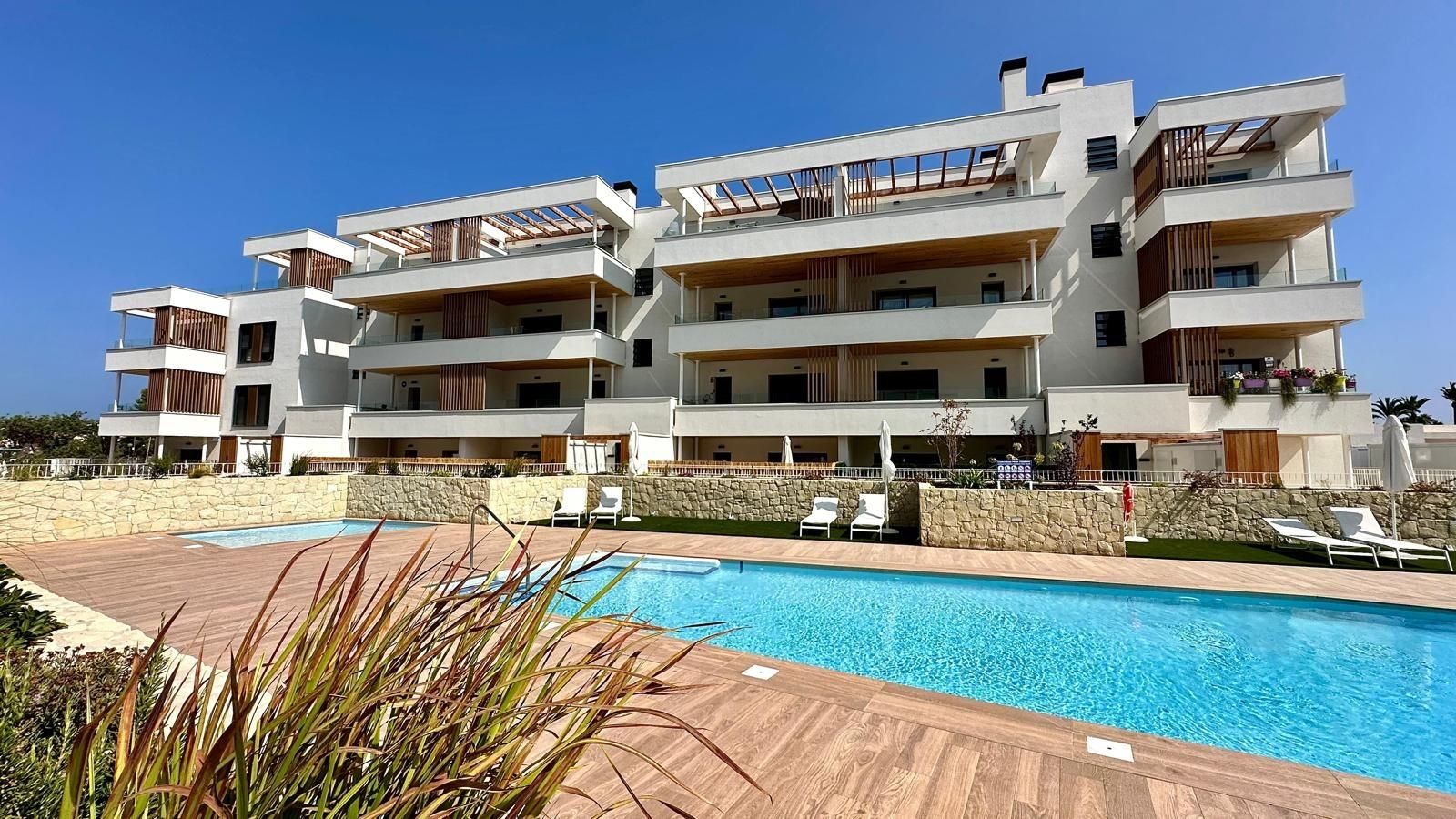 Piscina de Planta baixa en venda en Sant Joan d'Alacant amb Aire condicionat, Jardí privat i Terrassa