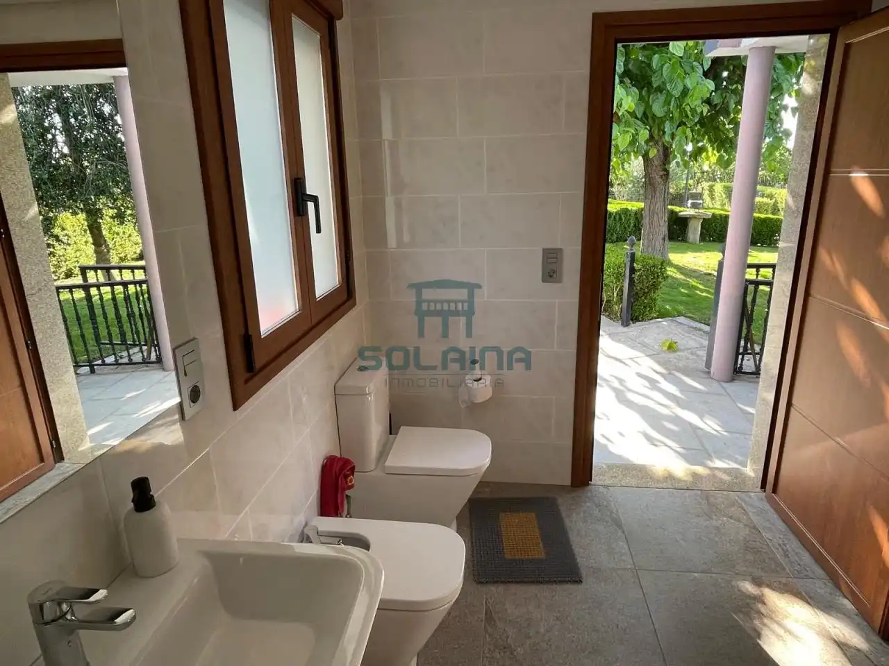 Bathroom of Houses for sale in Ourense Capital   with Heating, Private garden and Terrace